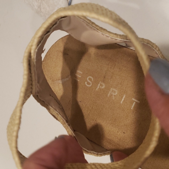 Expiration sandals size 9.5 - Picture 4 of 4